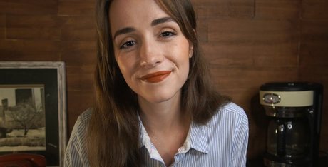 Sarah Lavender sexy star img