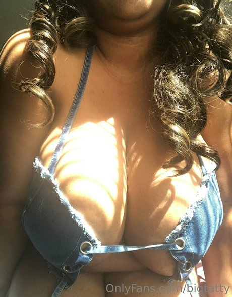 blonde shemale onlyfans free sexy picture