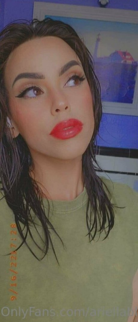 ariellabloom model sexy picture