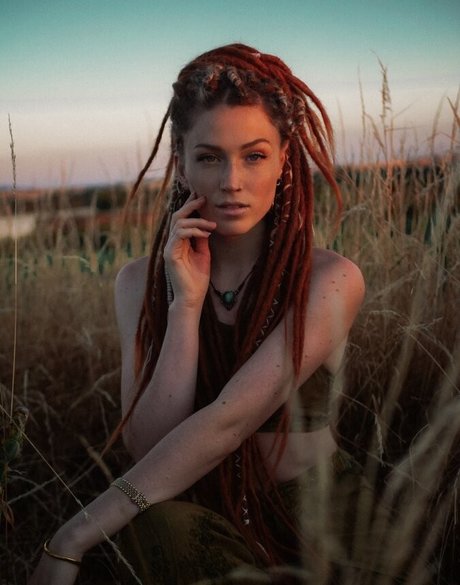 Miss Provocateur star free image