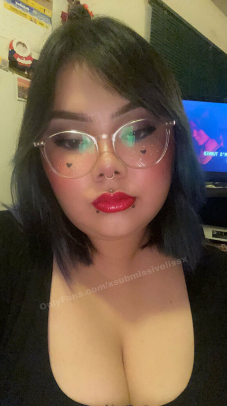 xsubmissivelissx naked pornstar photos