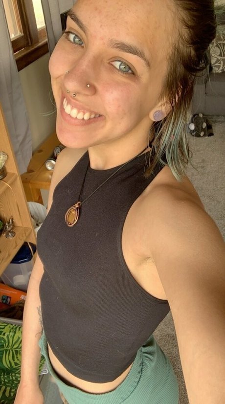 rhyrhyie star nude gallery