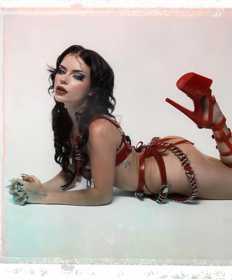 emmanorton nudes star img