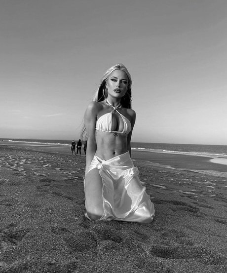 emmanorton nudes model archive