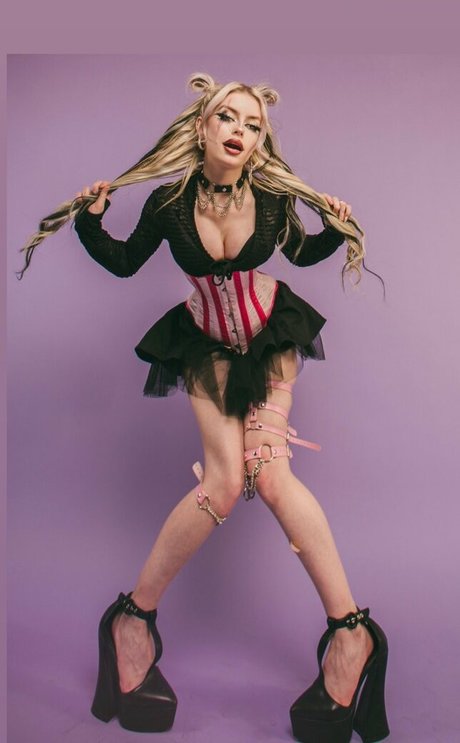 emmanorton star naked galleries