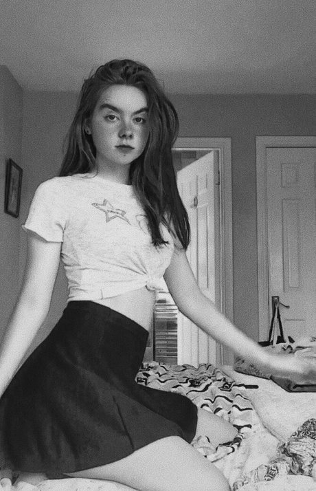 Laura Anne nice model pic