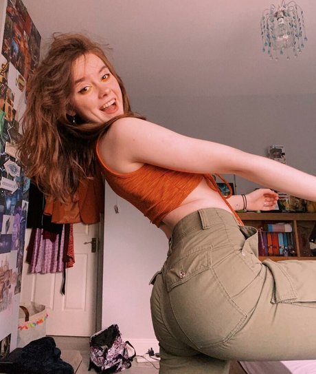 Laura Anne pretty star pictures