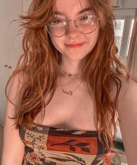 Laura Anne top model image