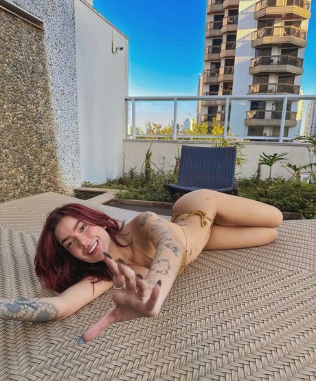 Lara Silva sexy actress photo