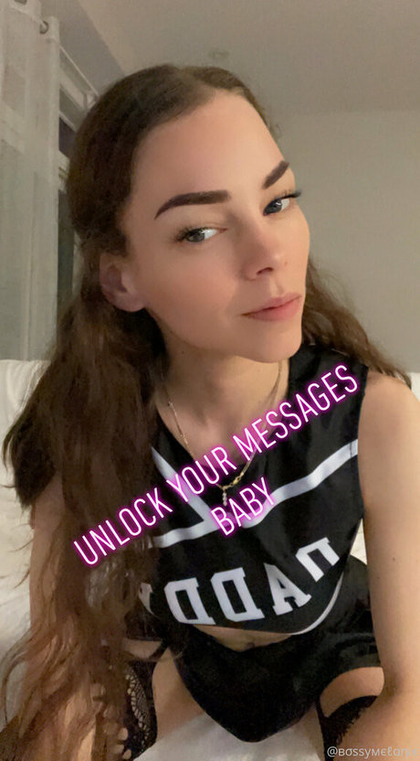 bellapetitewifey hot actress images