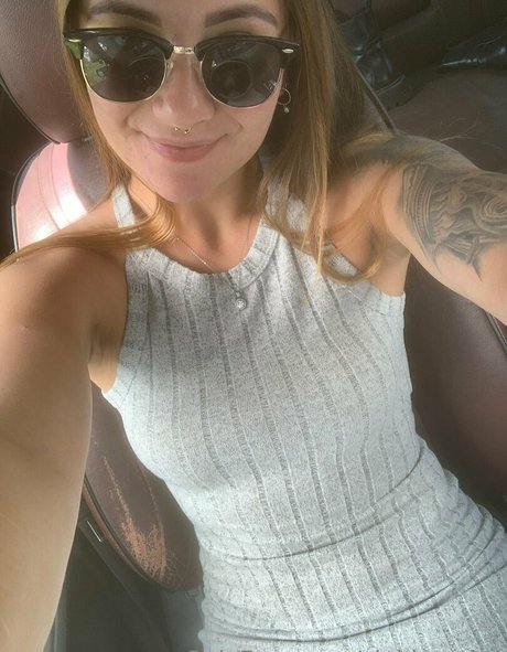 Siobhanuncensored high quality model pictures