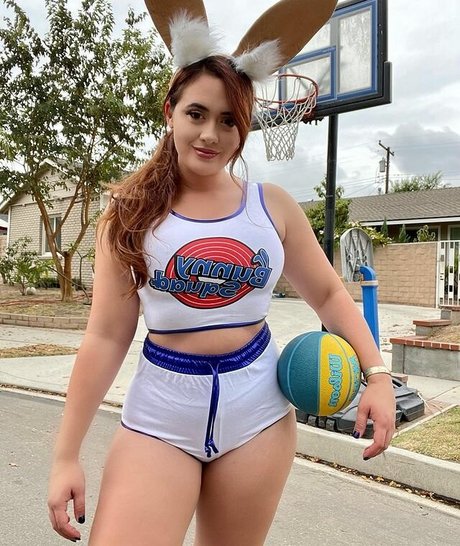 Veronica Rose model exclusive pic