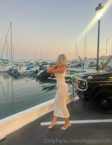 tiggysmith star pretty picture