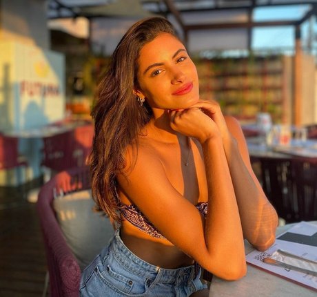 Leticia Salles top actress pics