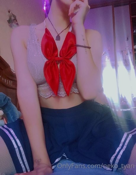 Loli Molly model free photos