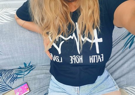 ewalexi model hd image