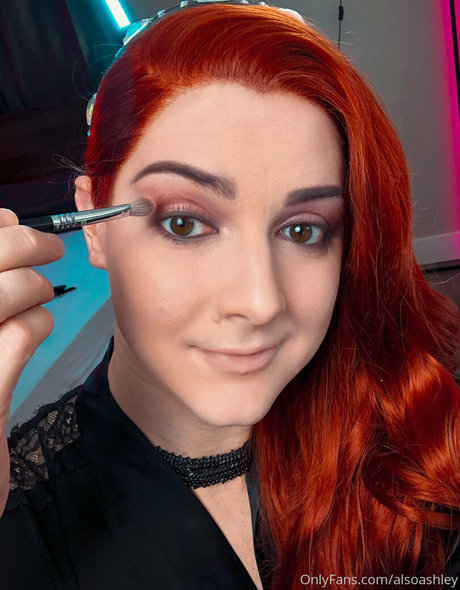 AlsoAshley star adult pics