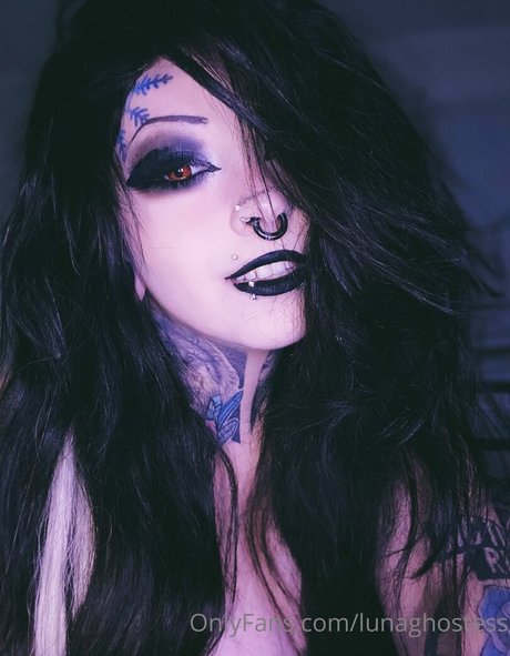 Luna Ghostess model nice img