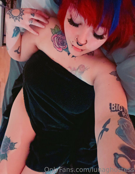 Luna Ghostess best model photos