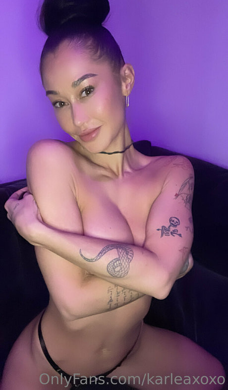 karleaxoxo hot model images