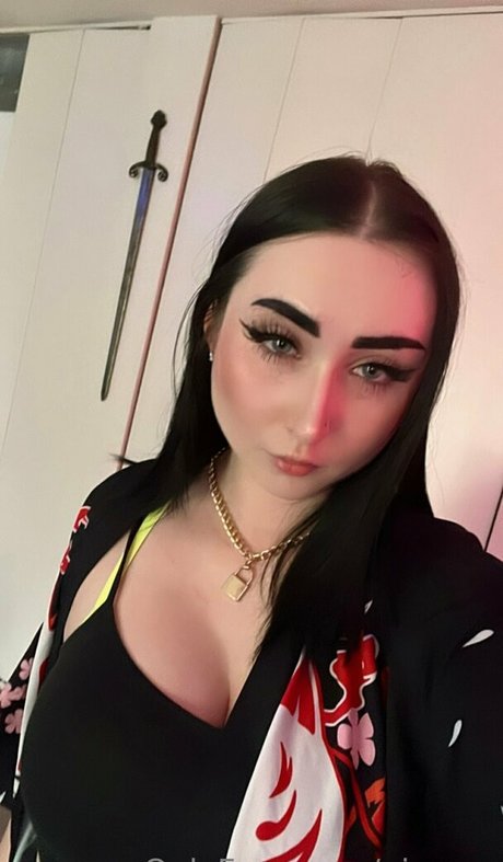 nic x x top model image