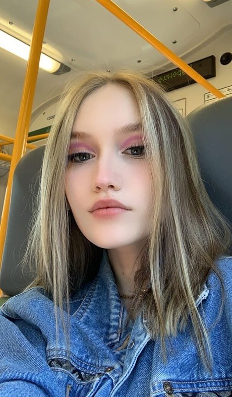 Diana Volynets star sexy pic