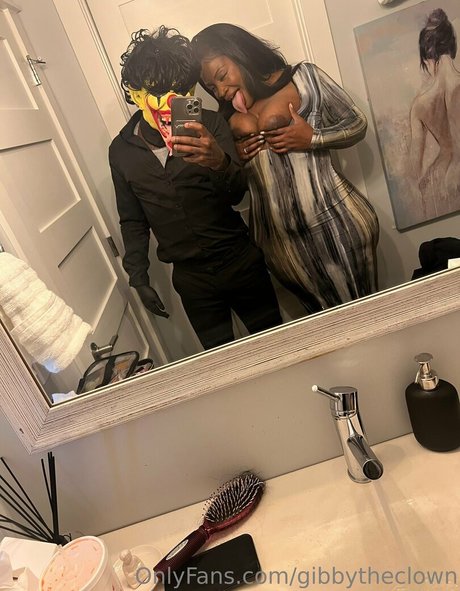 Gibbytheclown erotic pornstar photo