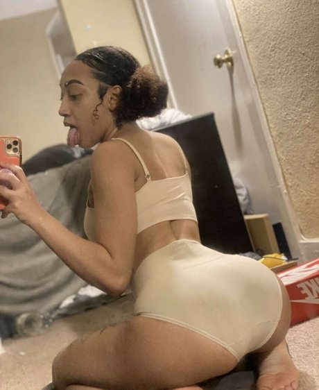 Paris Richards star art photo