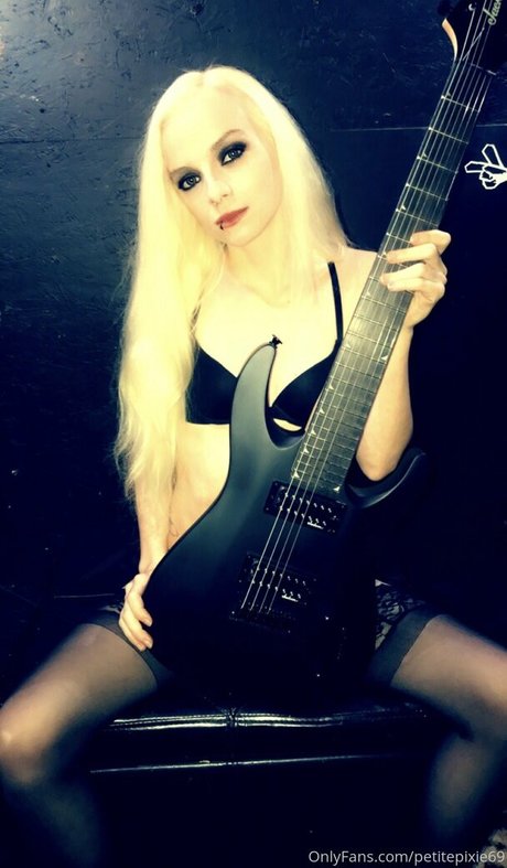 petitepixie69 art star galleries