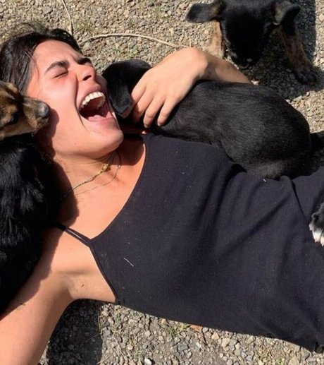 Julia Dalavia star free galleries