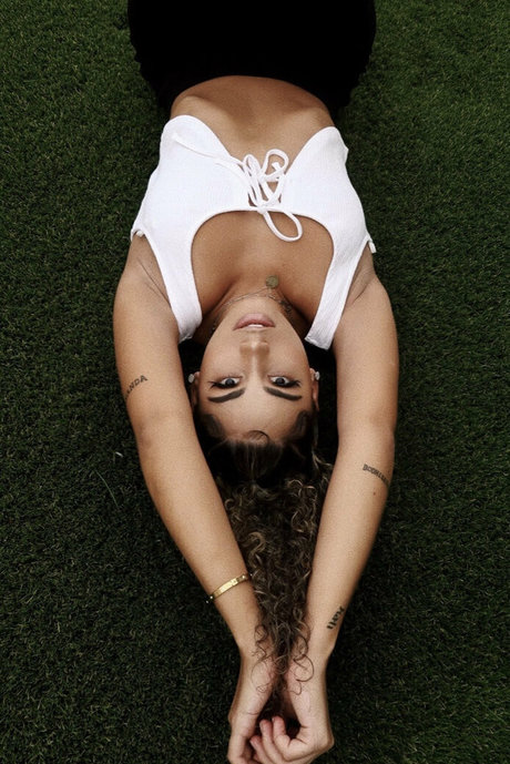 jaderamey star sexy picture