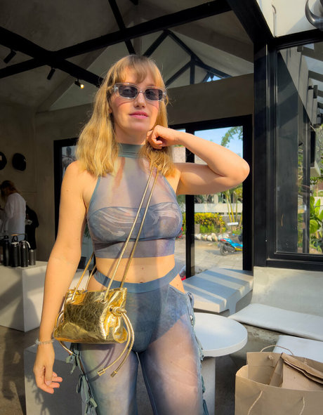 milf handjob onlyfans hot naked pics