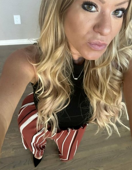 wifeywet pornstar beautiful photo