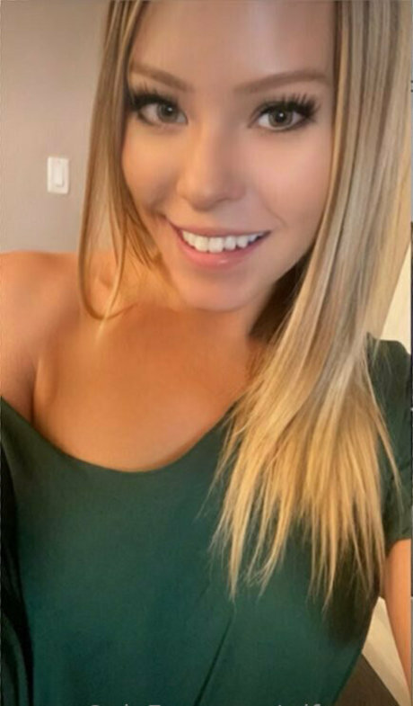 wifeywet beautiful actress galleries