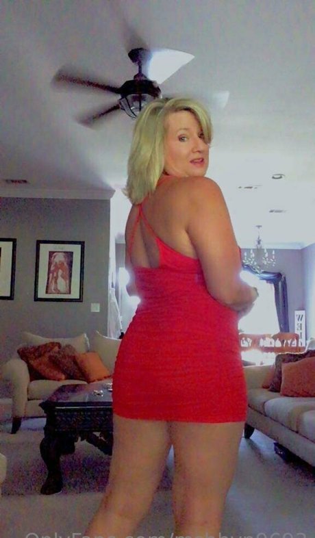 msbhvn9693 erotic model photo