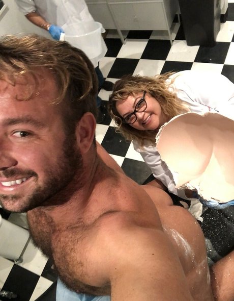 arab pussy onlyfans erotic img