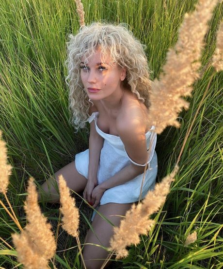 hairy armpits onlyfans adult galleries