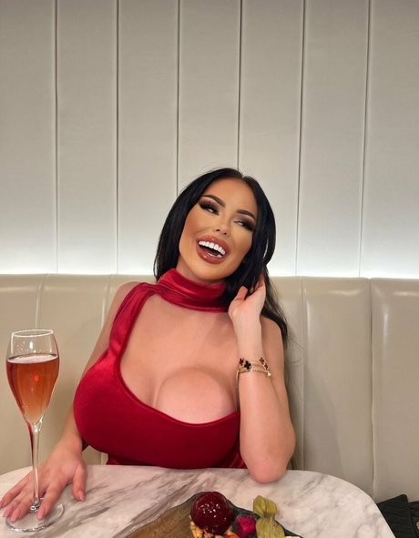 40 onlyfans porn image