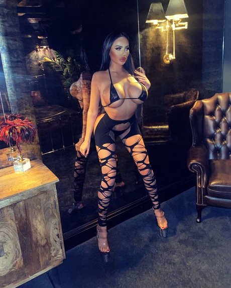 Paris Milan star naked galleries