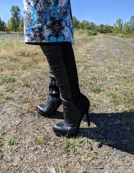 kenziemonroe beautiful actress photo