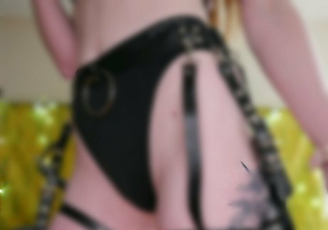 carlyraesummers hot star pic