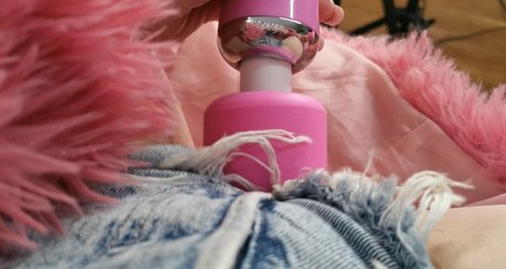 carlyraesummers model beautiful photo