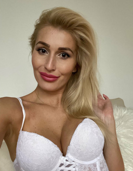 badsophiefree star nude archive