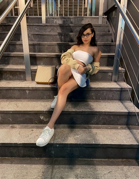 itsqueennovaa star hot photos