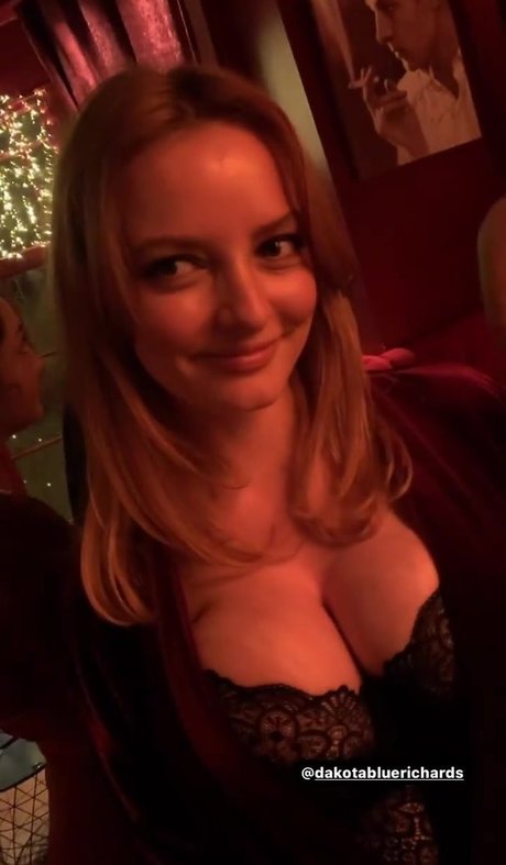 Dakota Blue Richards hd model photo