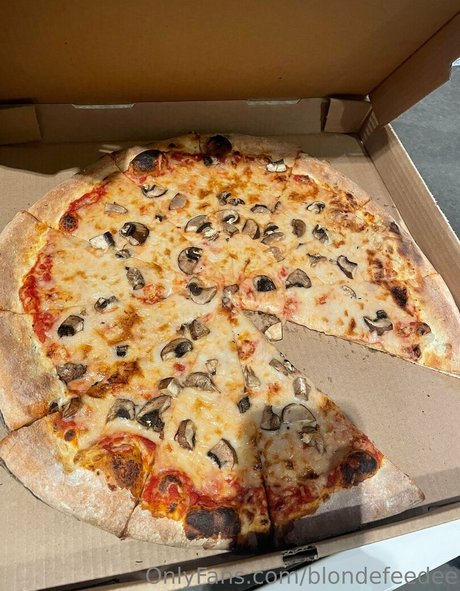 blondefeedee pornstar perfect archive