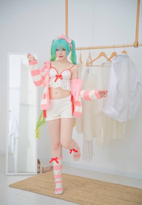 famous nude onlyfans adult pic