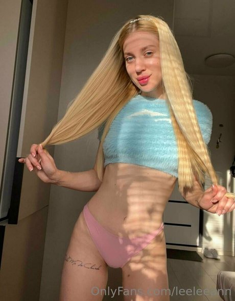 outlaw blonde exclusive star photo