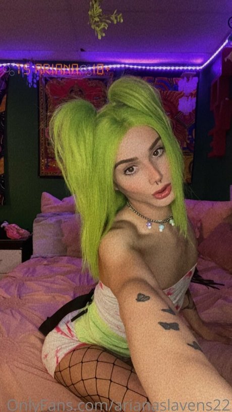 Ariana Slavens naked star gallery