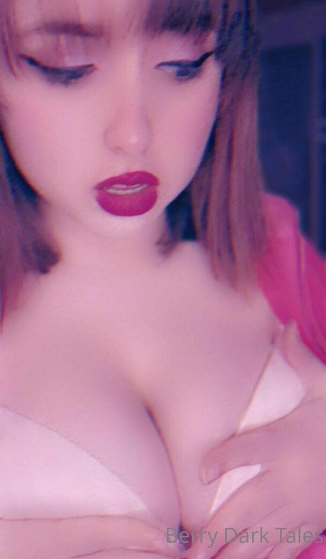 berry darktales model nude img